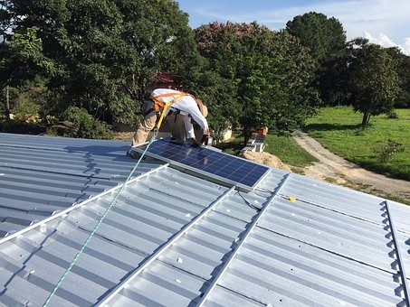 MŽP letos podpořilo téměř 50.000 fotovoltaik na domech, čtyřikrát více než loni